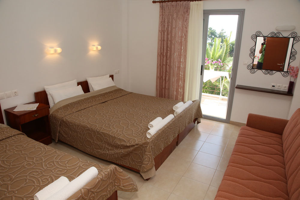 Hotel Apartment Kastoria Hanioti Ngoại thất bức ảnh